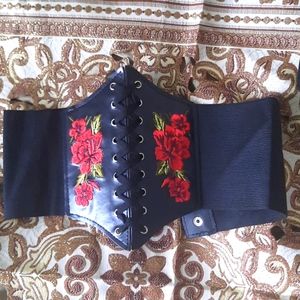 Black corset with flowers red